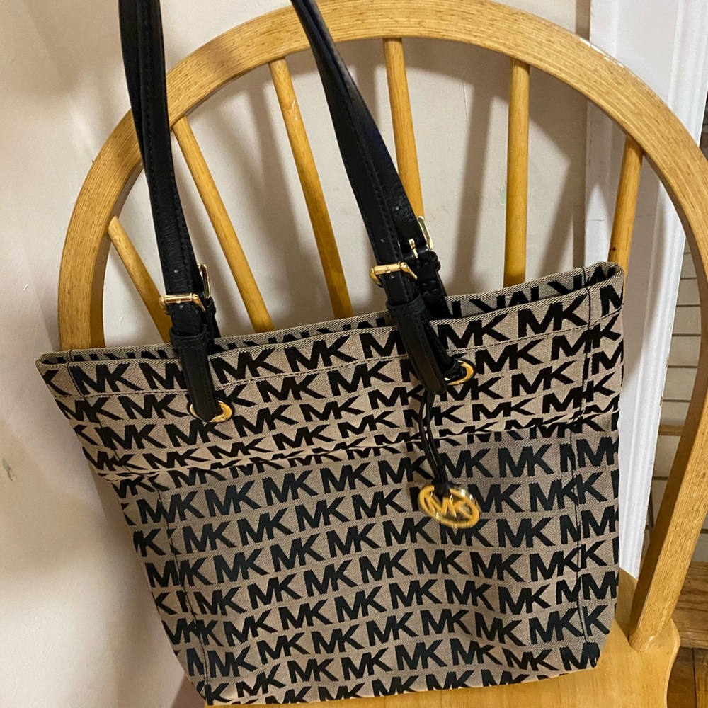 Michael Kors tote.